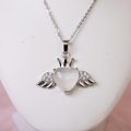 Anjelský Amulet srdiečko z Krištáľu s anjelskými krídlami