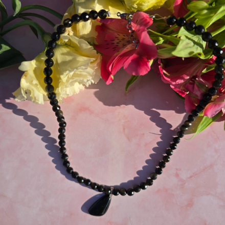 Čierny štít Ochrany - obsidiánový talizman